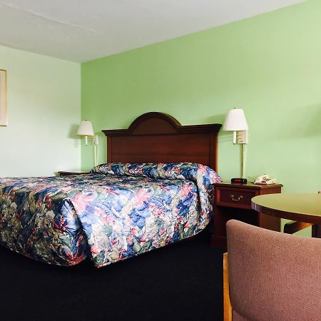 Relax Inn Folkston 외부 사진