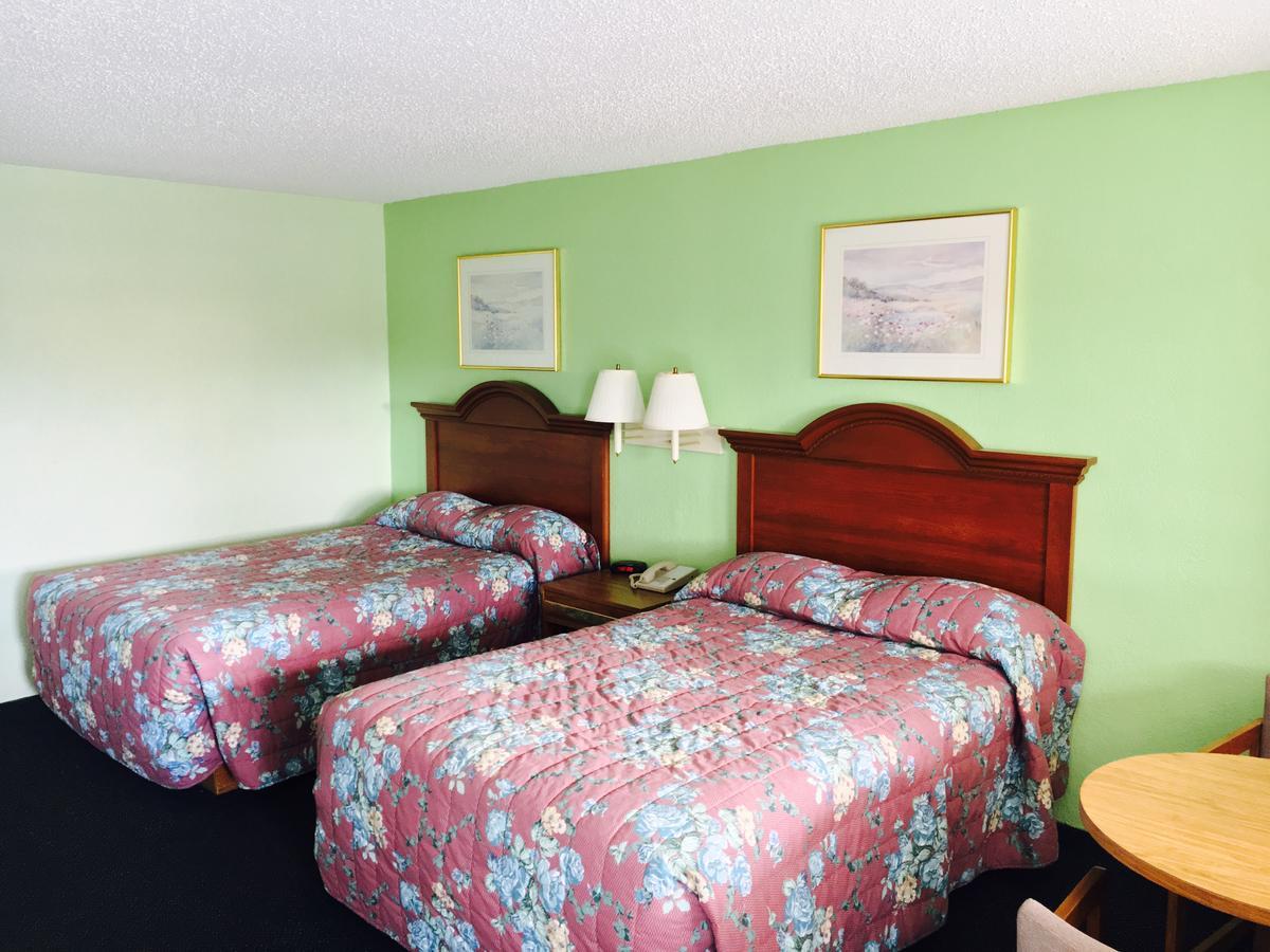 Relax Inn Folkston 외부 사진